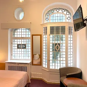Castell Am Kurfuerstendamm Отель
