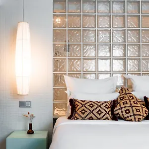Kube 4* París